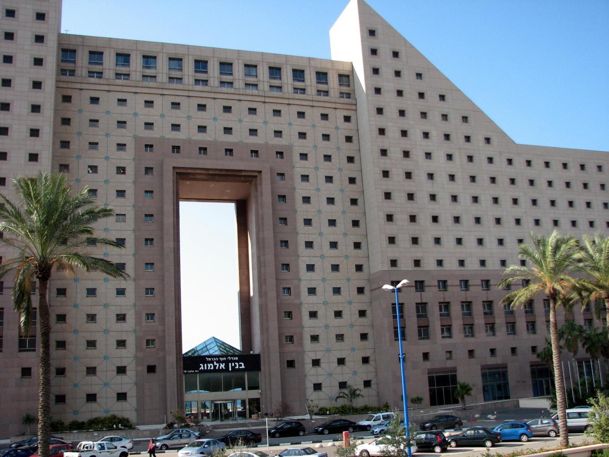 Apartments On The Beach Haifa Exterior photo